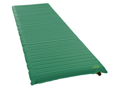 13270_thermarest_neoair_venture_pine_regular_angle