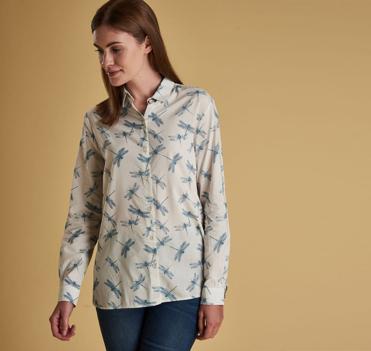 LSH1216WH11_ss19_front_model_1_3