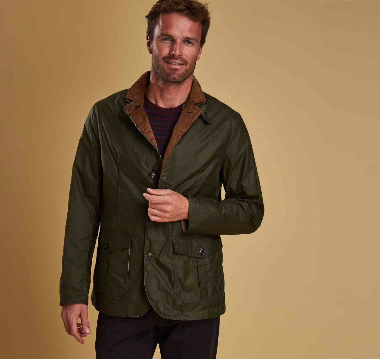 MWX1466OL51_ss19_front_model_7