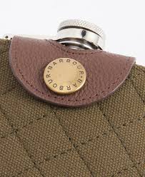 Quilted-Padbury-Hipflask-03