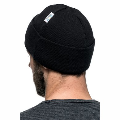 beanie-black-2