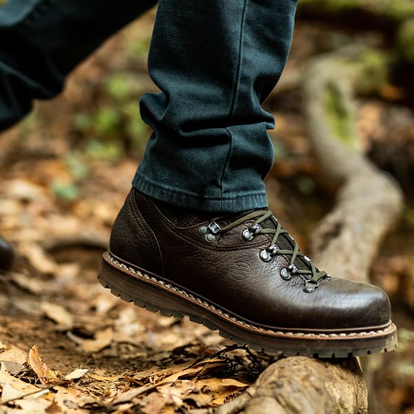 e6wQpfrn6g_hanwag_tashi_hiking-boots_2_originaluvXo27rGrnZLo