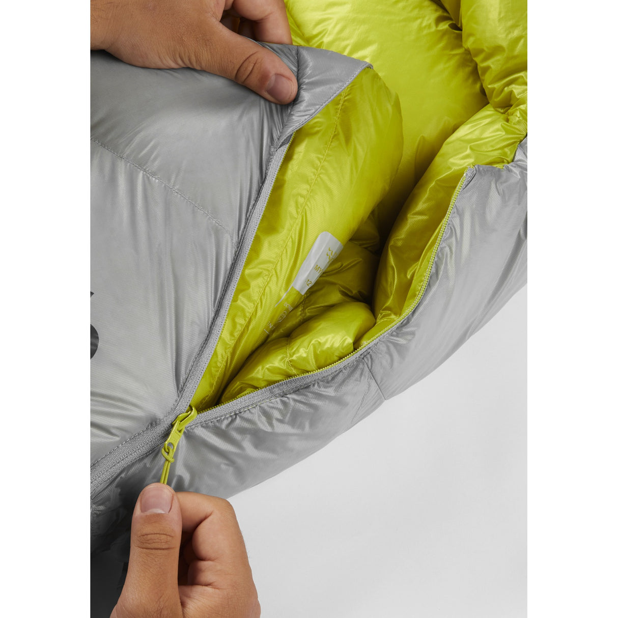rab-mythic-600-sleeping-bag-zipper-left-cloud-4-1141128