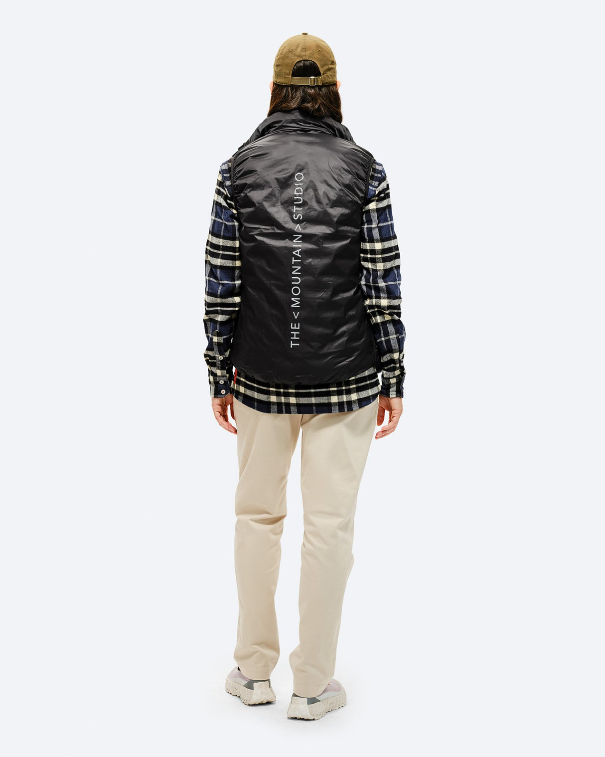 reversible-light-vest-V-1-RL-BLACK-ONYX-BLACK-ONYX-VESTS-the-mountain-studio-44