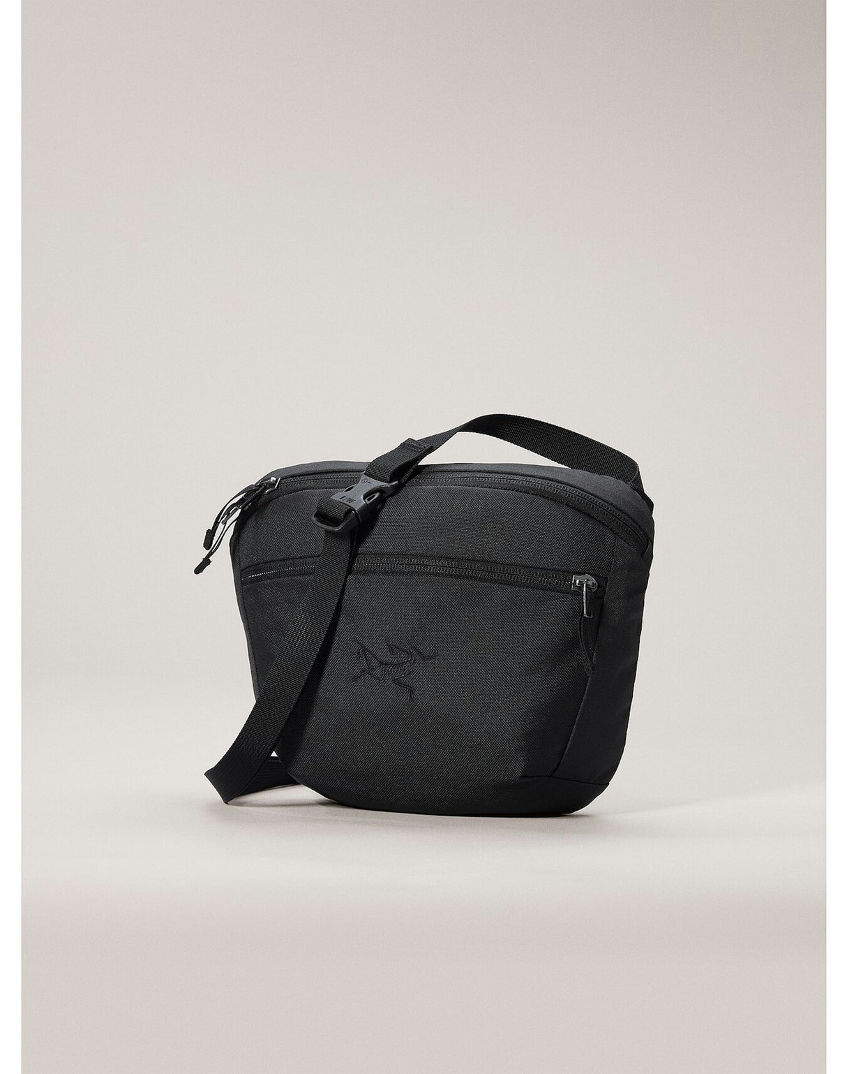 F24-X000008973-Mantis-2-Waist-Pack-Black-II-Front
