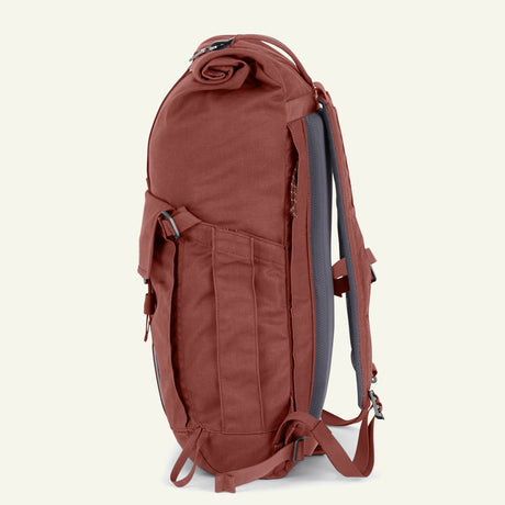 Mavericks_Smith_25L_Rust_03_side_1080x