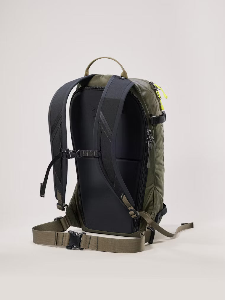 Quintic 16 Backpack