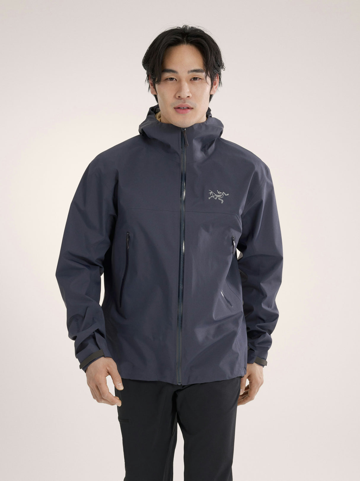 S25-X000007726-Beta-Jacket-Black-Sapphire-Front-View