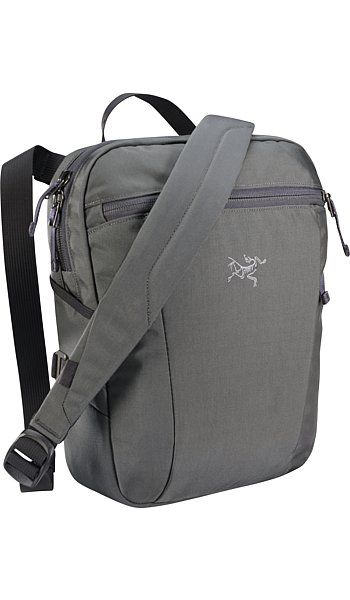 Slingblade-4-Shoulder-Bag-Pilot