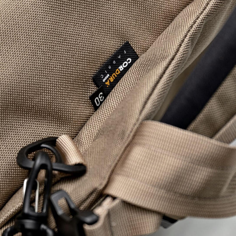 dr-duffle-30-sand-3