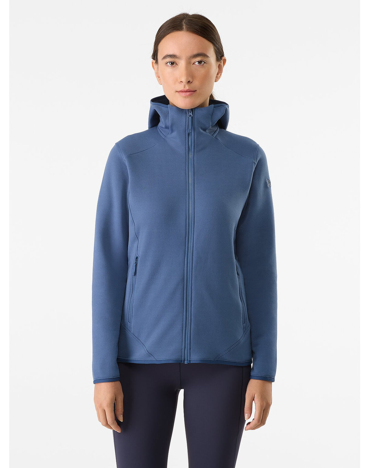 kyanite-hoody-moonlit-2